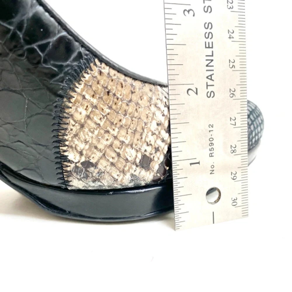 Stuart Weitzman Snakeprint Heels Size 6.5 - Picture 11 of 12